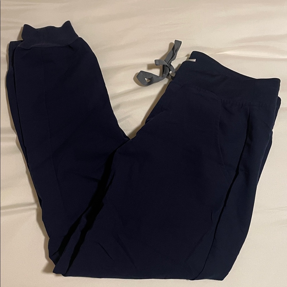 Navy Blue Figs Zamora Jogger Scrub Pants - Picture 2 of 4